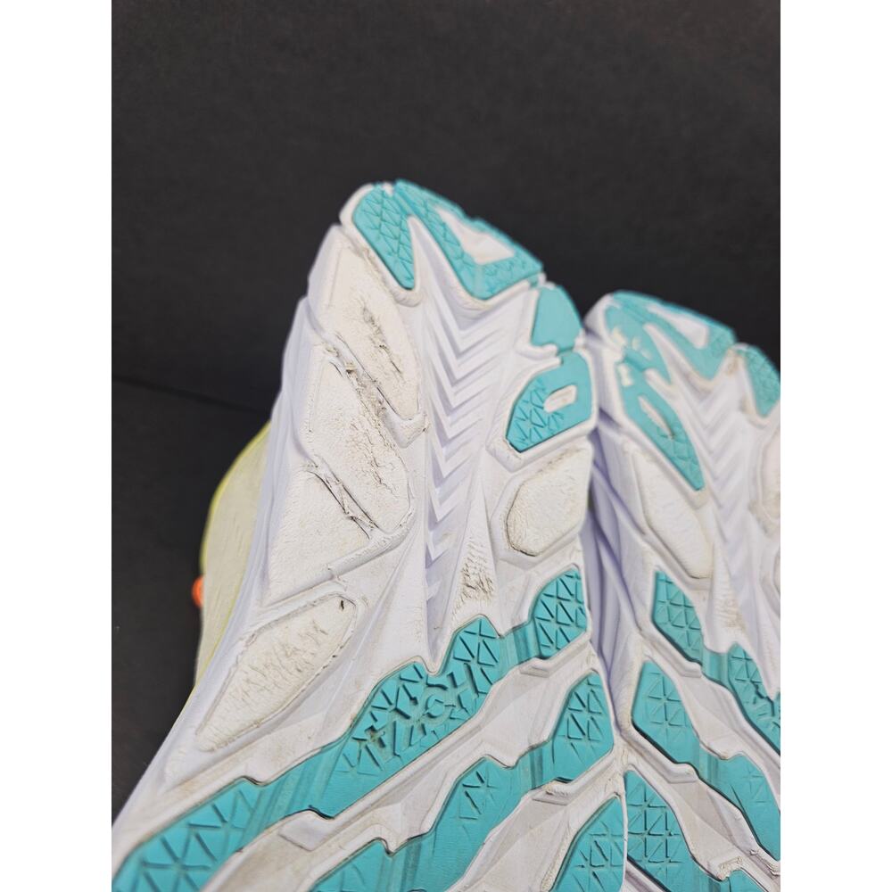 Hoka Women 8.5 Comfy footwear - Picture 7 of 10